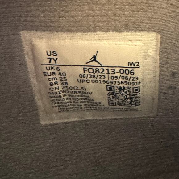 Size 7 - Nike Air Jordan 4 Retro GS Bred Reimagined Men's Shoes - Picture 9 of 10